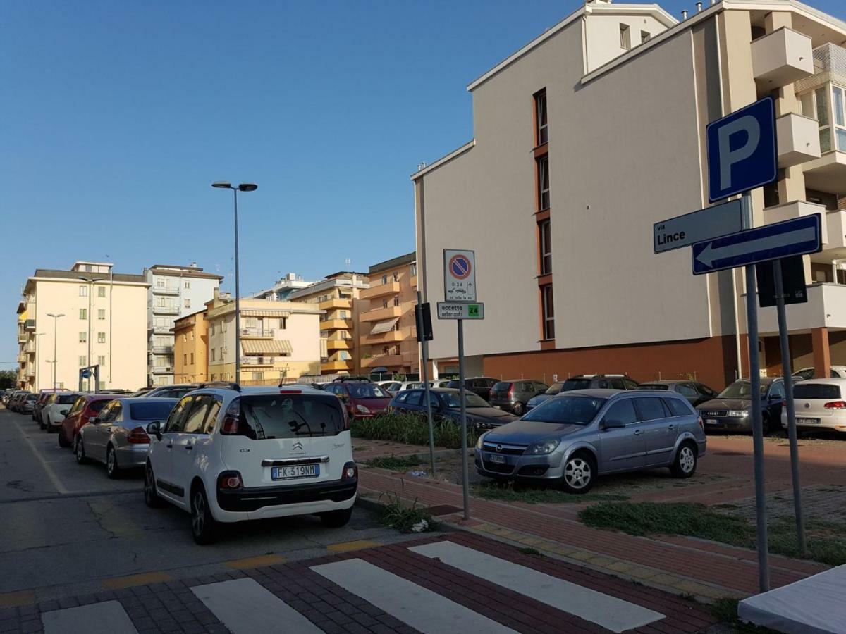 Sottomarina Beach Apartment Bagian luar foto